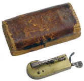 bloodletting, spring lancet with case, small size, PU.jpg (114716 bytes)
