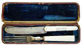 cutlery set, three-bladed knife, Rogers, case open.jpg (158331 bytes)