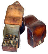 saddle bags, medical, Stephens' patent 1885, open.jpg (74606 bytes)