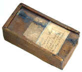 medicine box, 15th NH private Charles E. White, closed.jpg (149147 bytes)